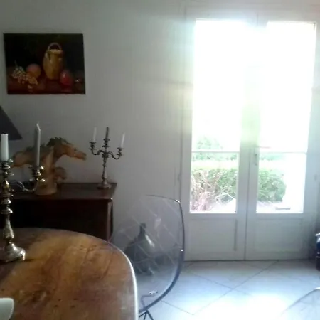 Maison De 3 Chambres Avec Jardin Et Wifi A